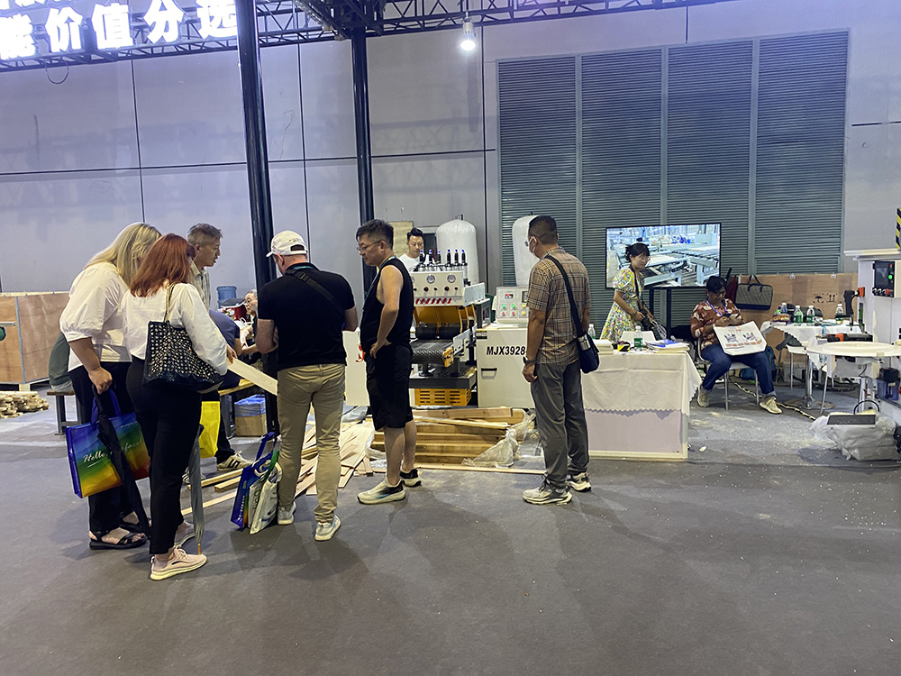 չ������